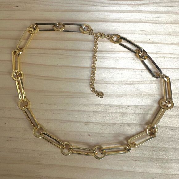 Chunky Gold-Tone Modern Link Chain Necklace - Picture 5 of 6